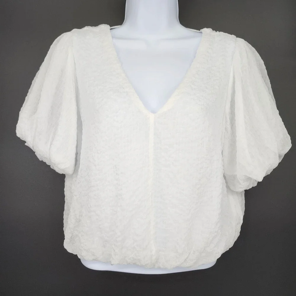 ASTR The Label Womens Textured Puff Sleeve Crop Top Medium White Going Out Chic